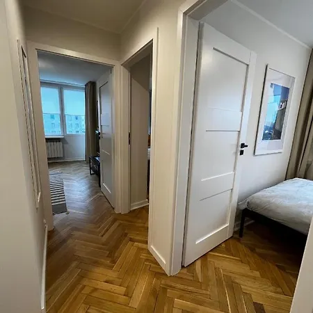 Ohmyhome - Platynowa Varşova