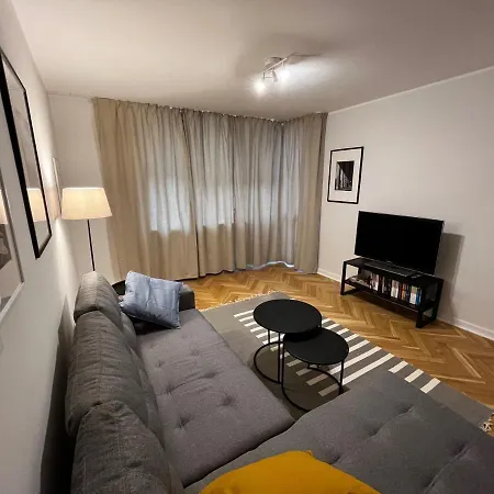 Ohmyhome - Platynowa Daire