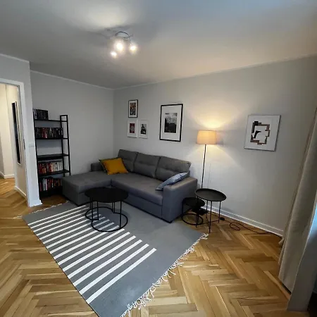 Ohmyhome - Platynowa Daire Varşova