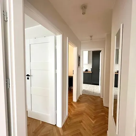 Ohmyhome - Platynowa Varşova