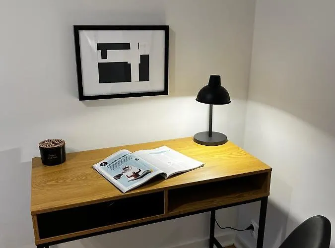 Ohmyhome - Platynowa شقة *